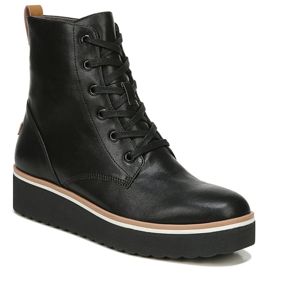 Dr. Scholl’s Platform Bootie. Black, beautiful! Used, size 7.5